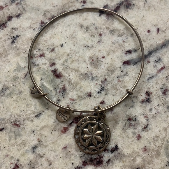 ⭐️Final Price⭐️ Alex and Ani Compass Bracelet - Picture 2 of 4